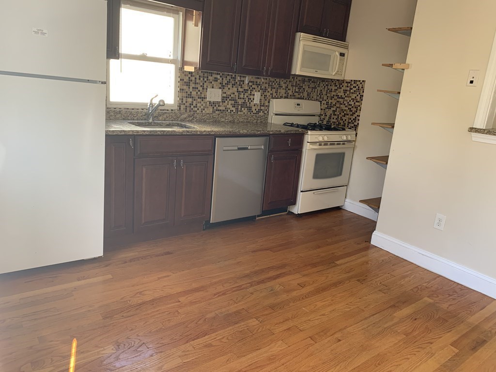 309 Columbia, Wellington-Harrington