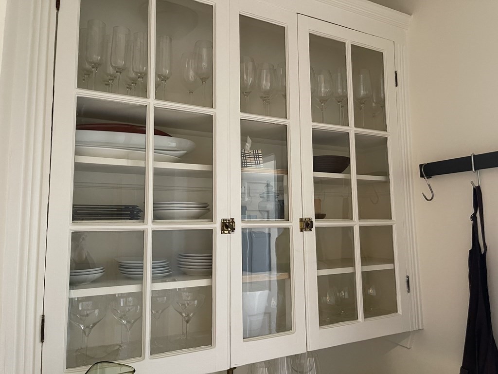 52 Summit Ave, Brookline