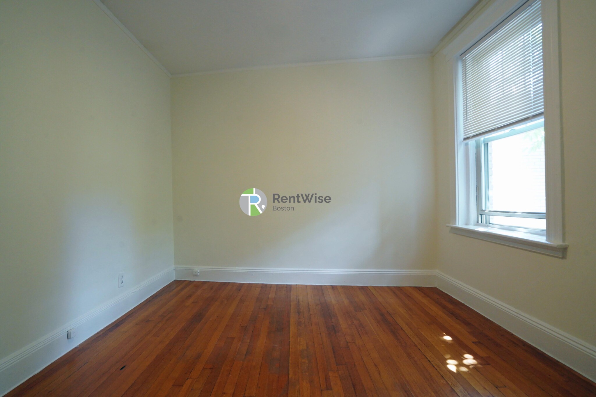 1848 Commonwealth Ave, Brighton