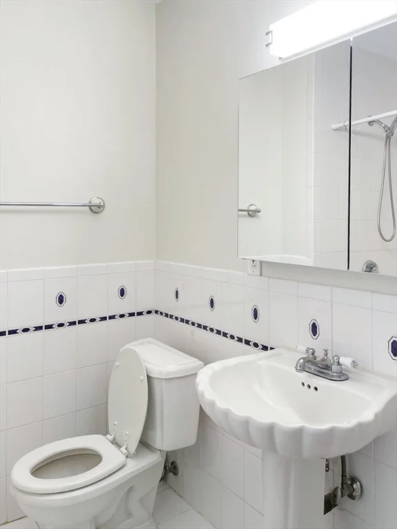 33 Pond Ave, Brookline Village