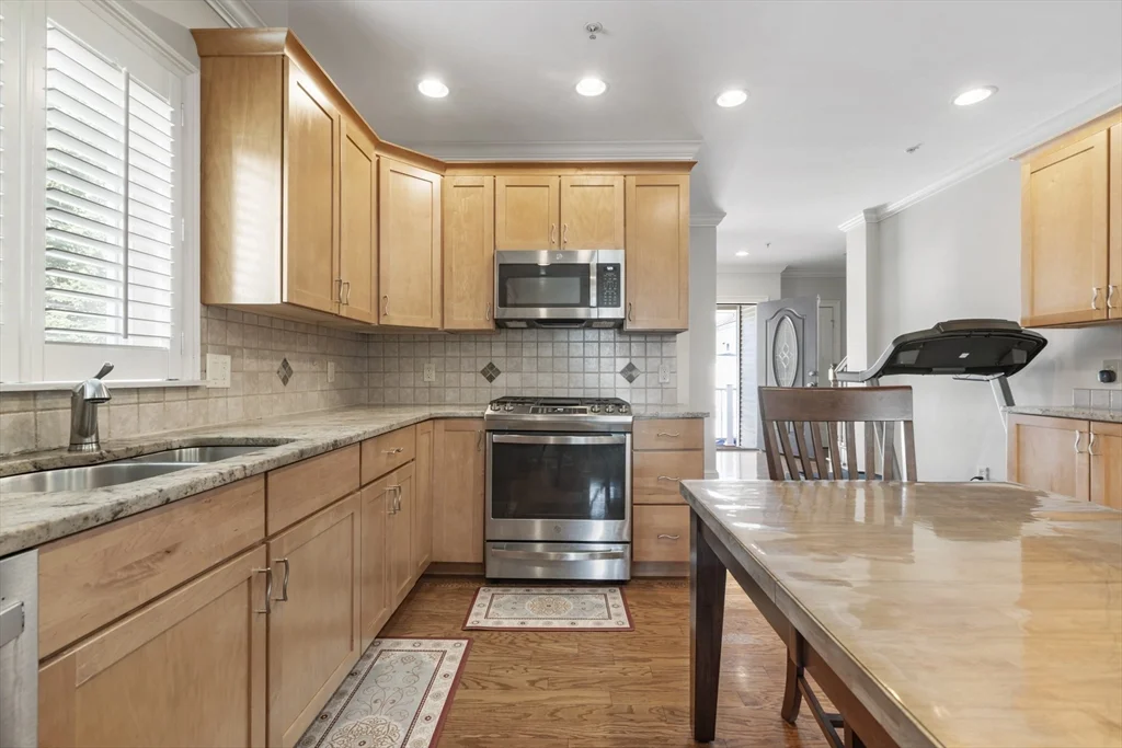 50 Clemence St, Cranston