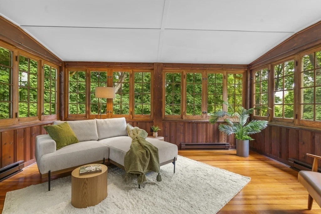 50 Grove Hill Park, Newton