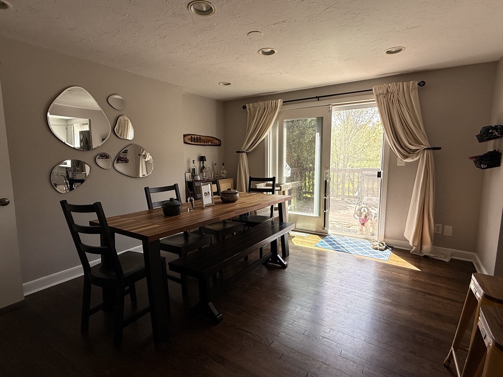 26 Hammond Pond Pkwy, Brookline