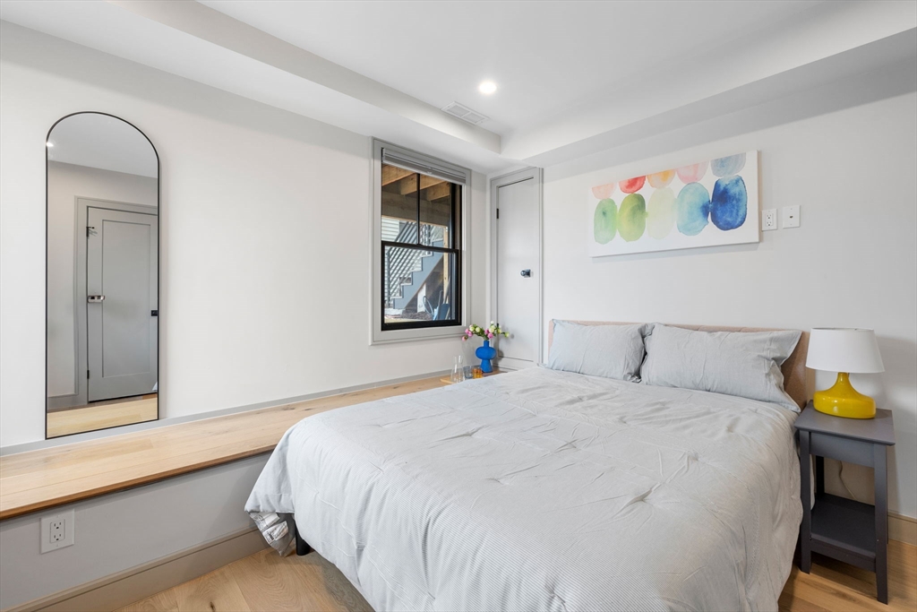 151 Mason Ter, Brookline