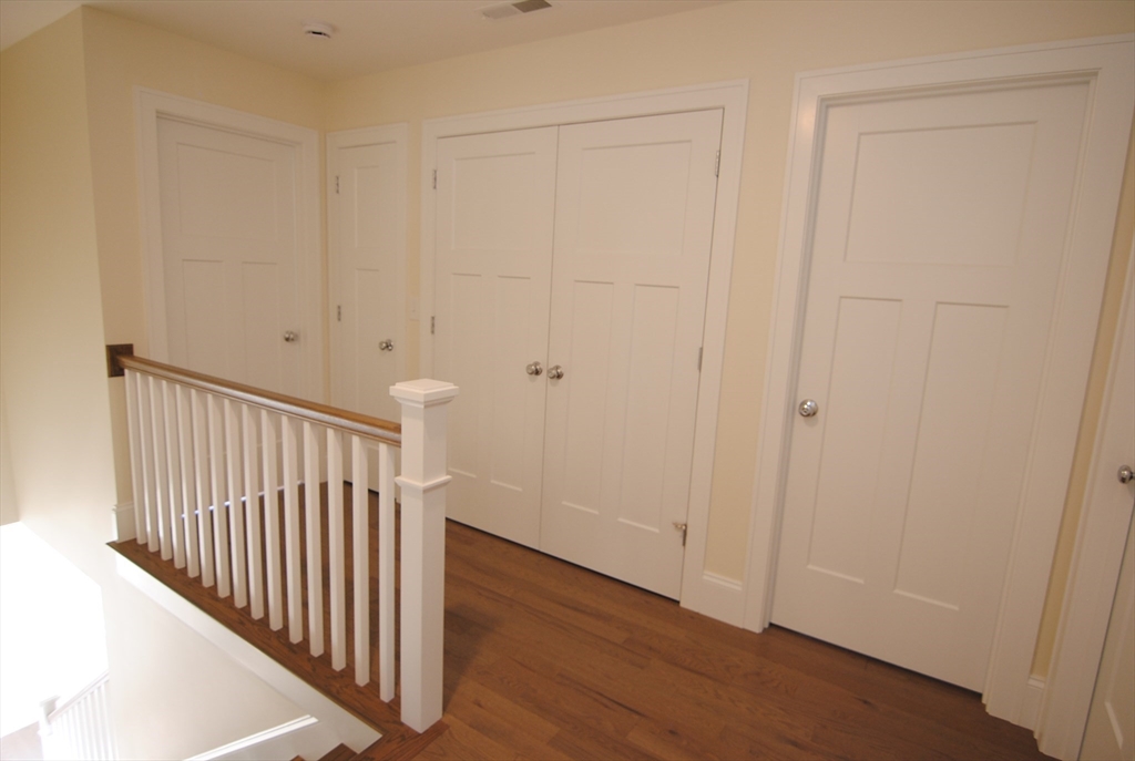 1 Scout Ln, Nashua