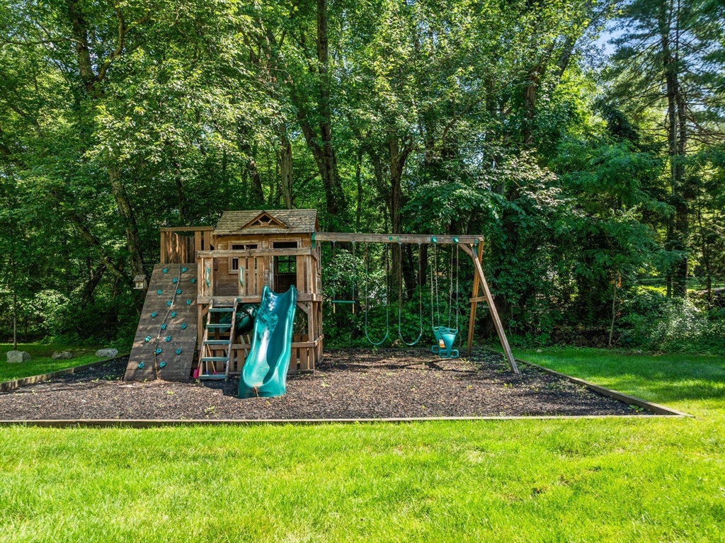 93 Goulding St W, Sherborn