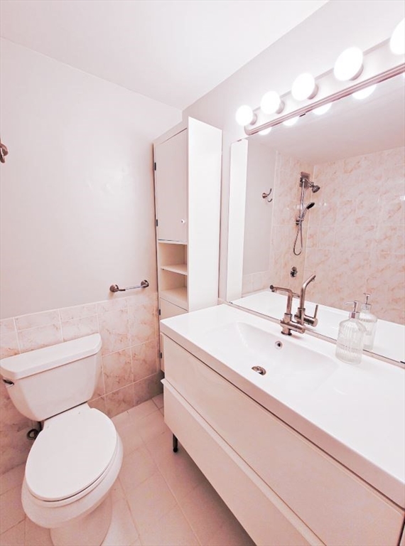 200 Swanton St, Winchester