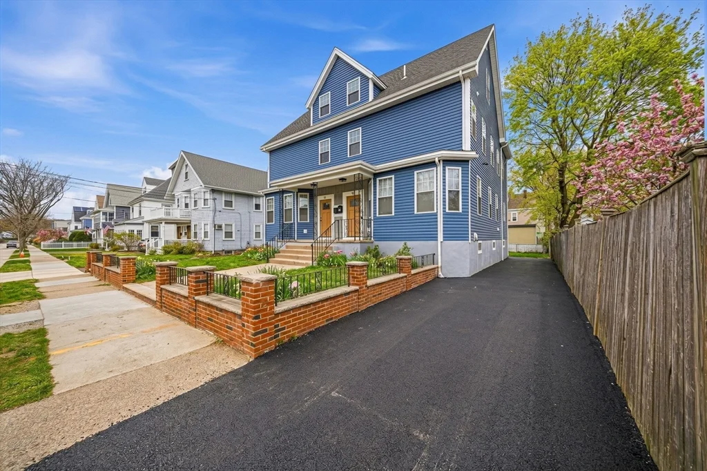 9 Logan Ave, Medford