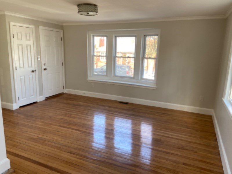 10 Bateman St, Roslindale