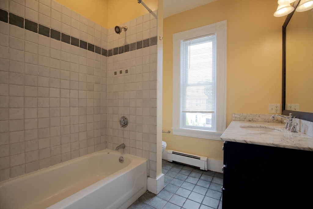 115 Taylor St, Waltham