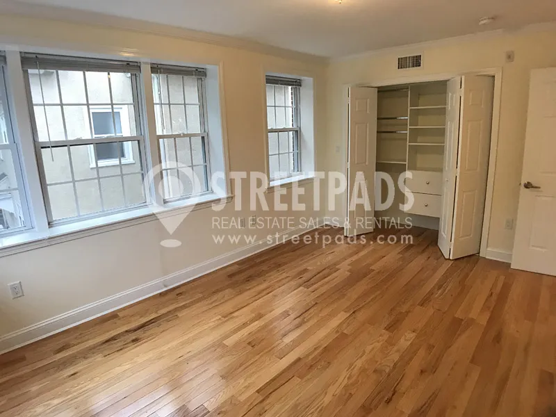 55 Langdon St, Neighborhood Nine