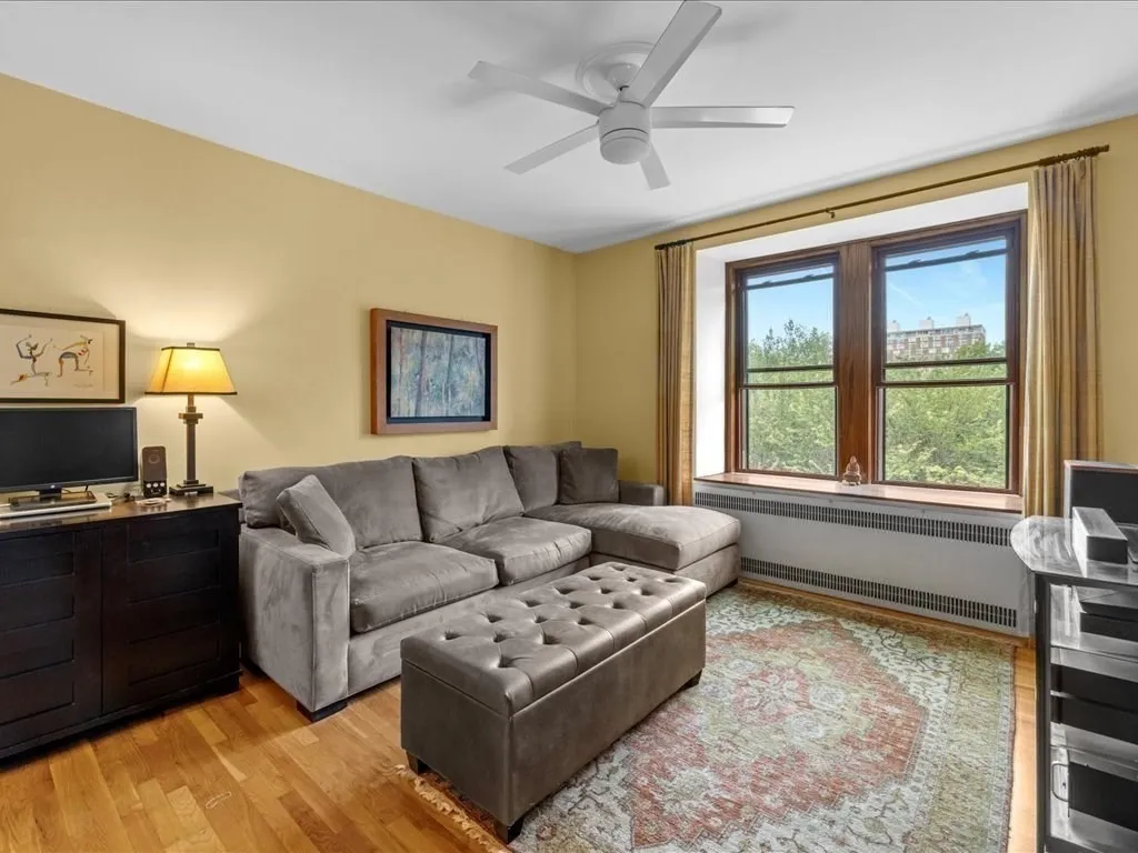 228 Commonwealth Ave, Back Bay