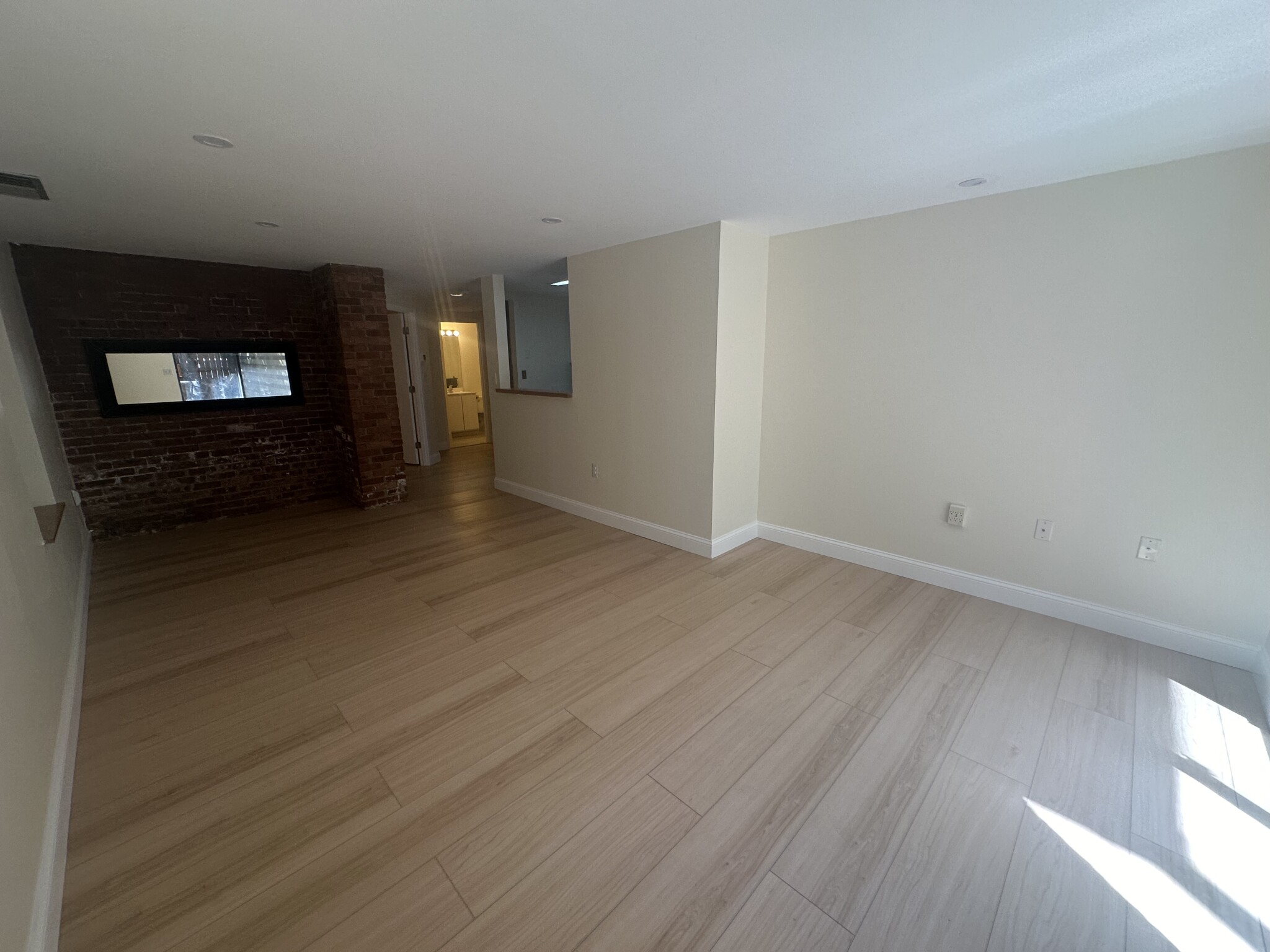 84 Gainsborough St, Fenway