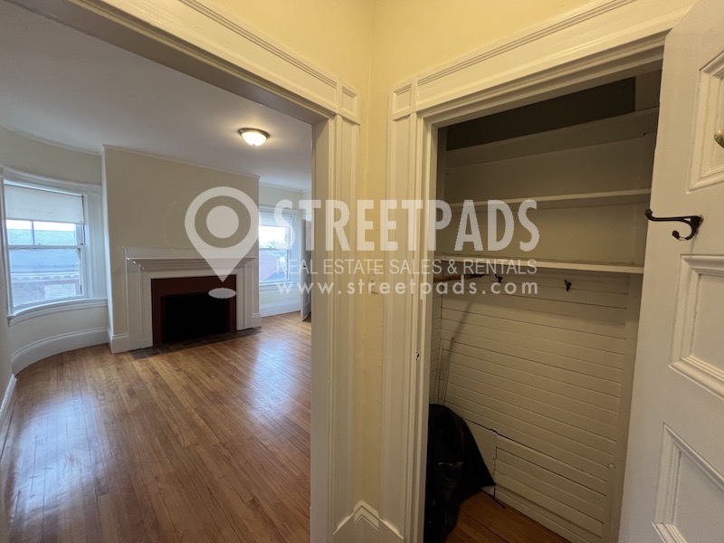 2 Ware St, Mid-Cambridge