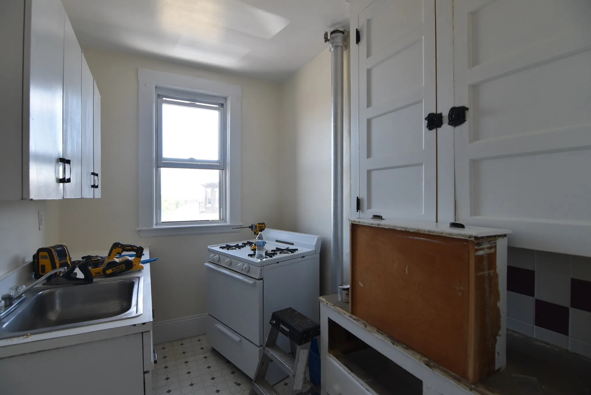 7 Scottfield Rd, Allston