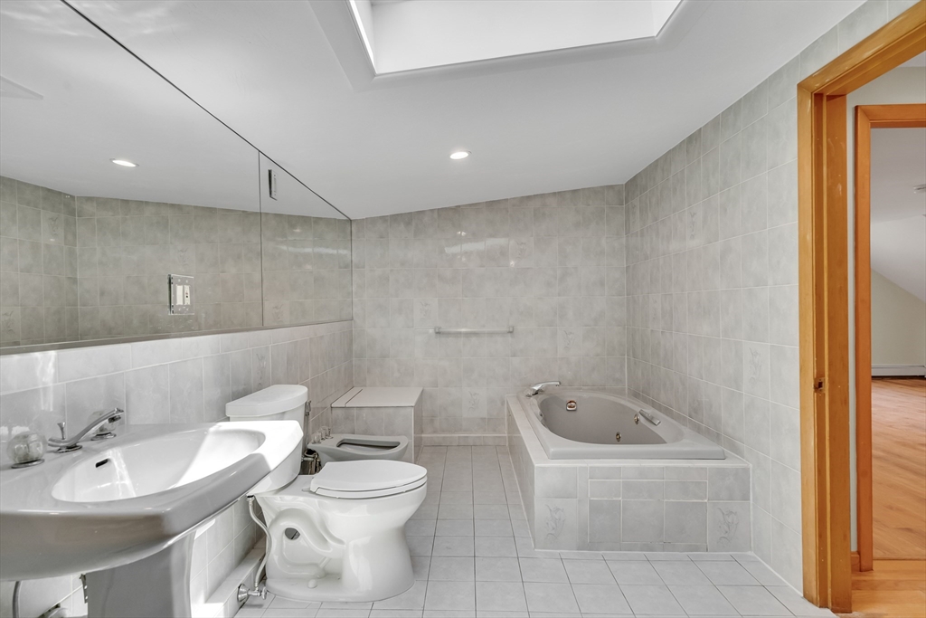 115 Rowe St, Auburndale