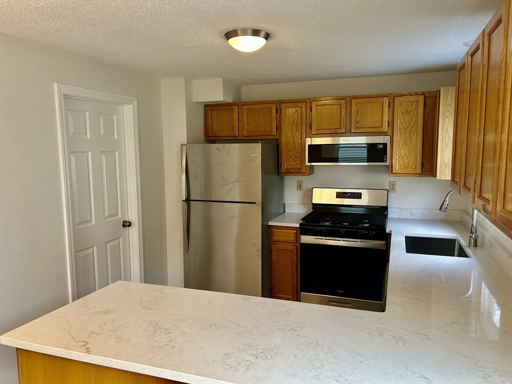 47 Wyman Rd, Collinsville