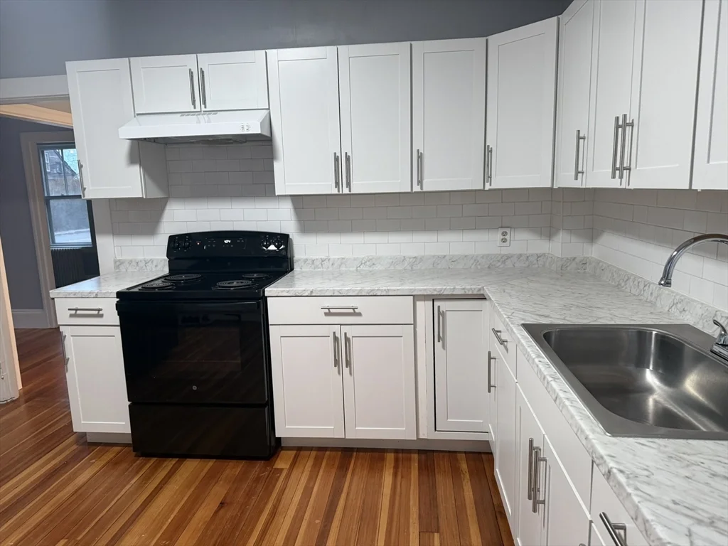 5 Lothrop St, Downtown