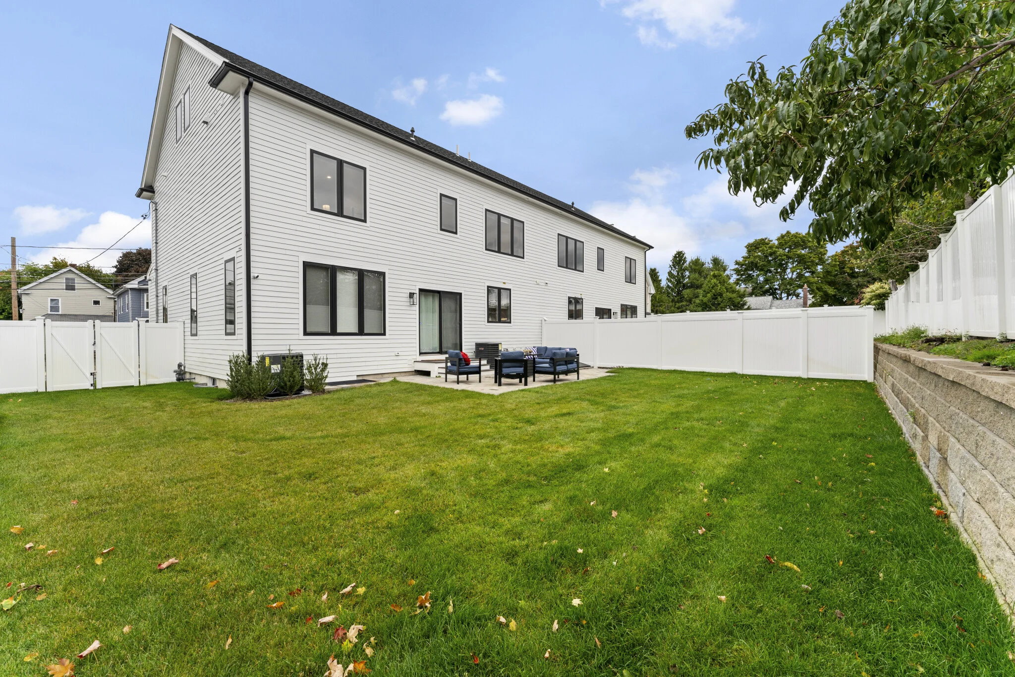 21 Bolton St, South Side