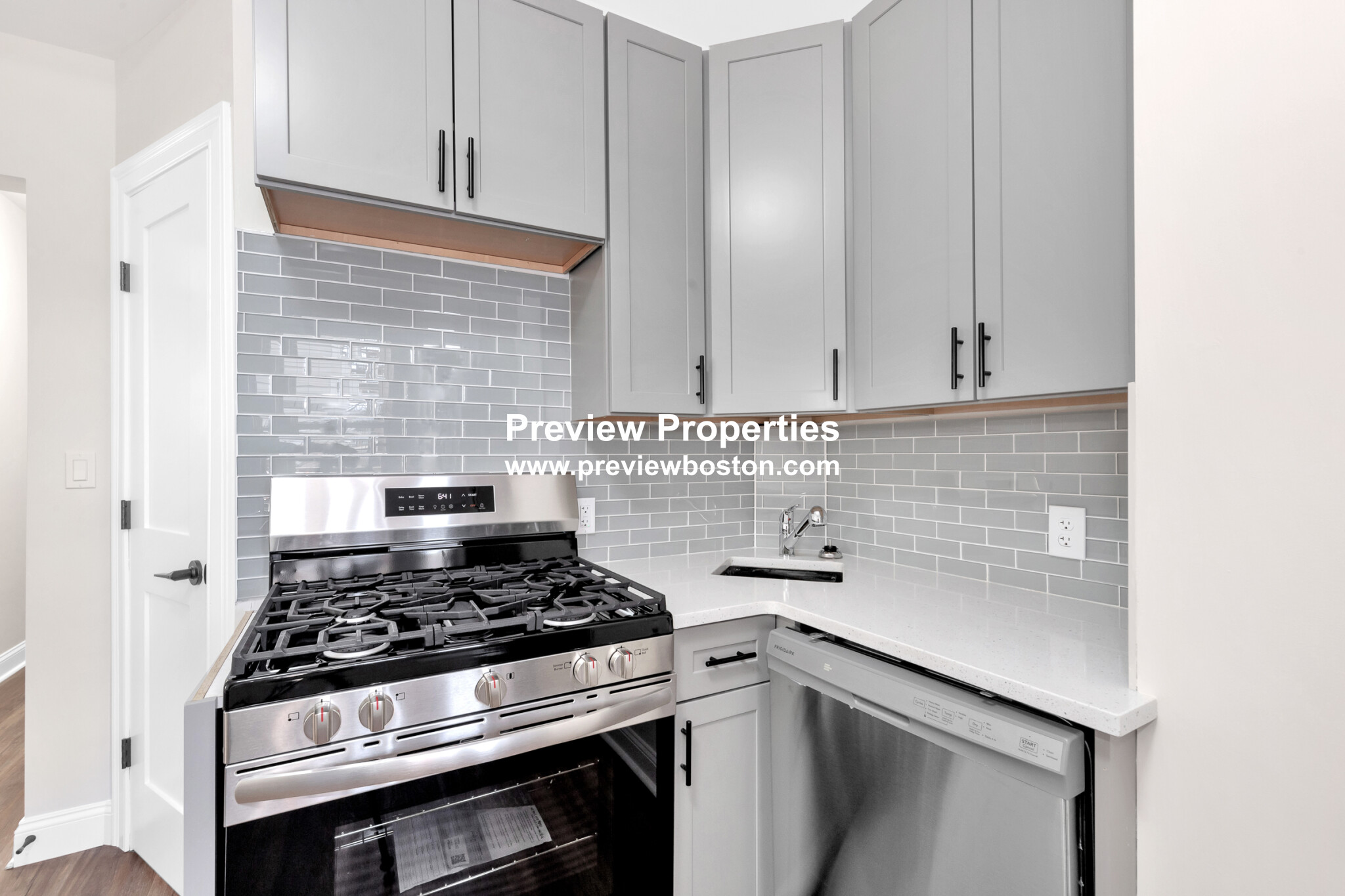 16 O Street Pl, South Boston