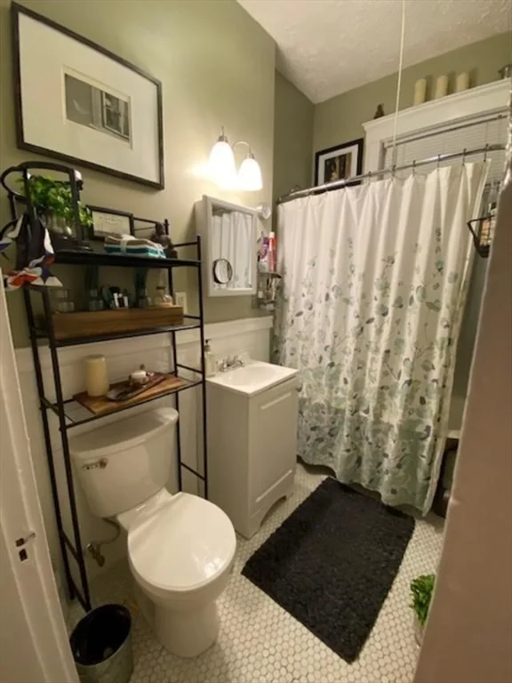 1572 Commonwealth Ave, Brighton