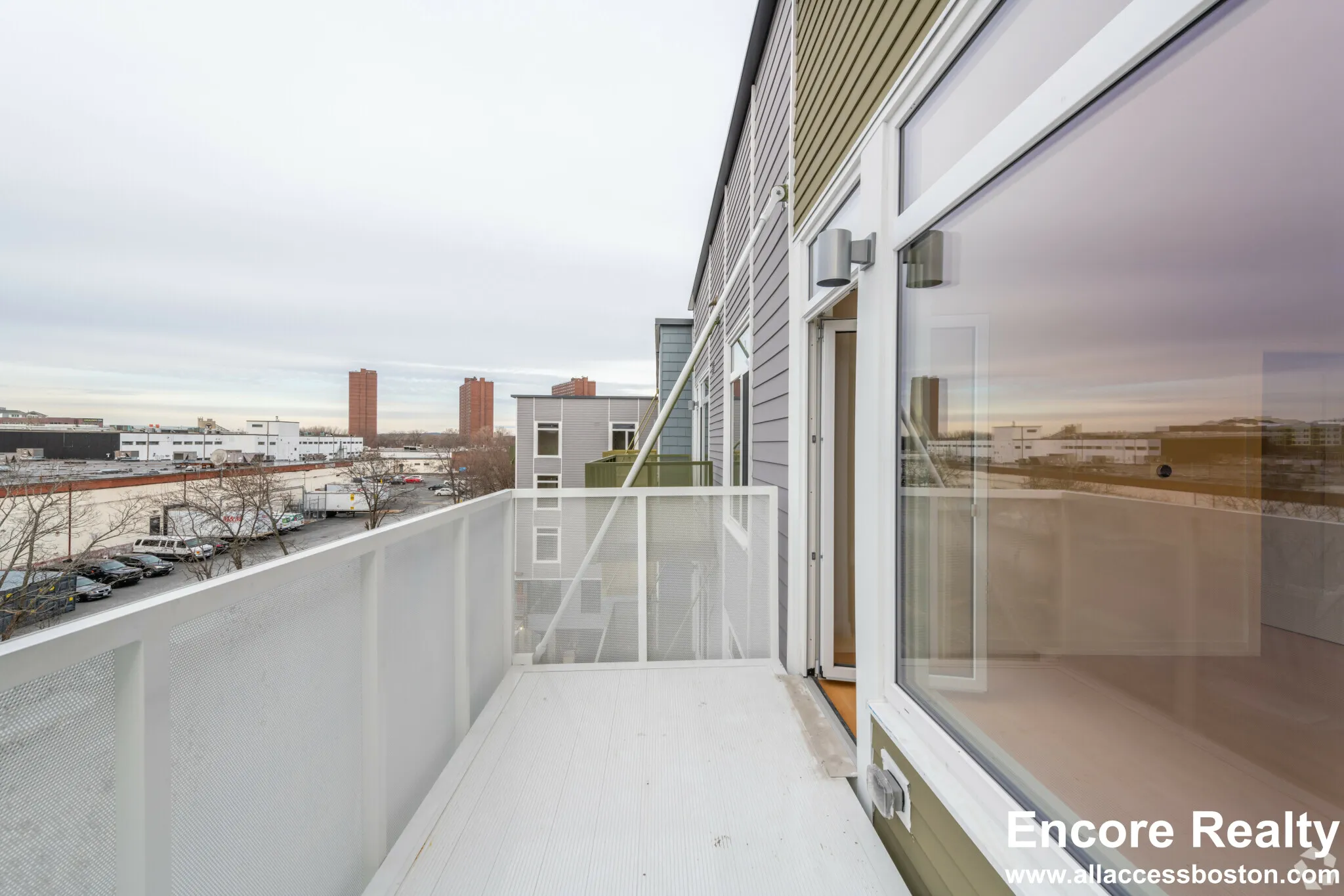 77 New St, Neighborhood Nine