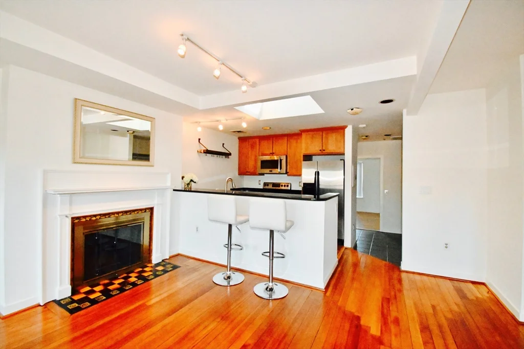 32 Fairfield, Back Bay