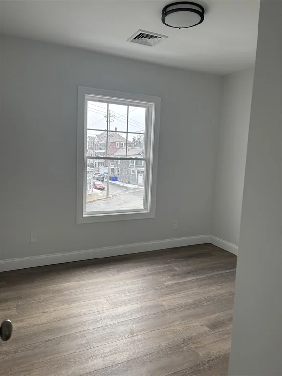 943 County St, Fall River