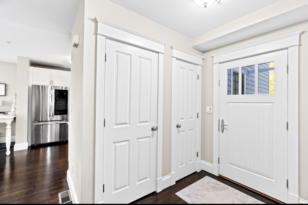 108 Elm St, Cohasset