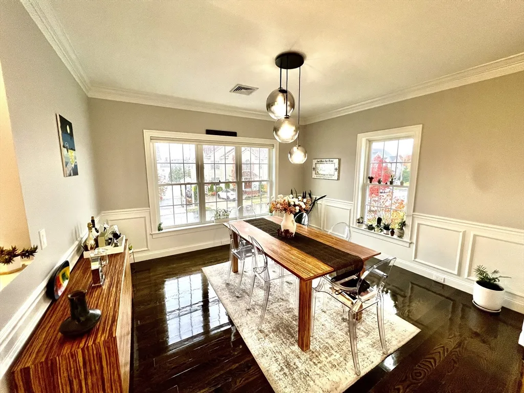 259 Oakwood Ave, Revere