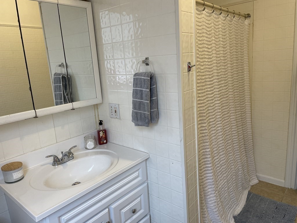 648 E Sixth St, South Boston