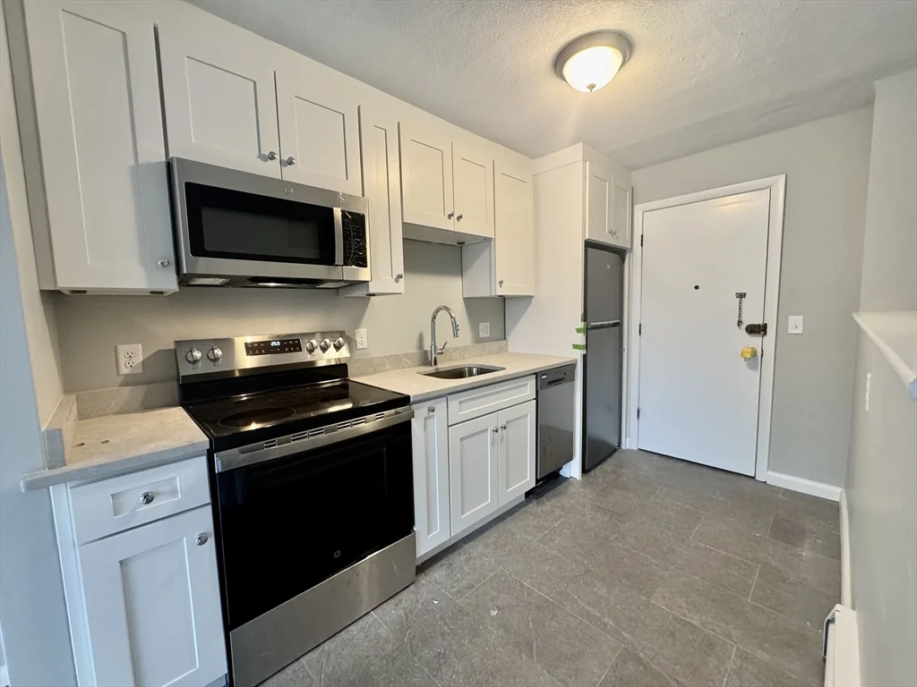 97 Spring St, West Roxbury