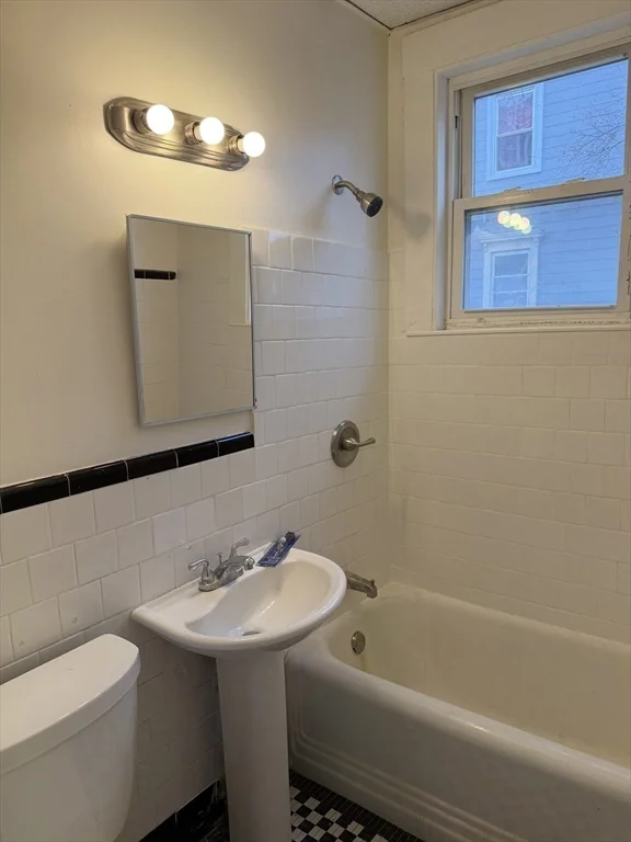 229 Jackson St, Lawrence