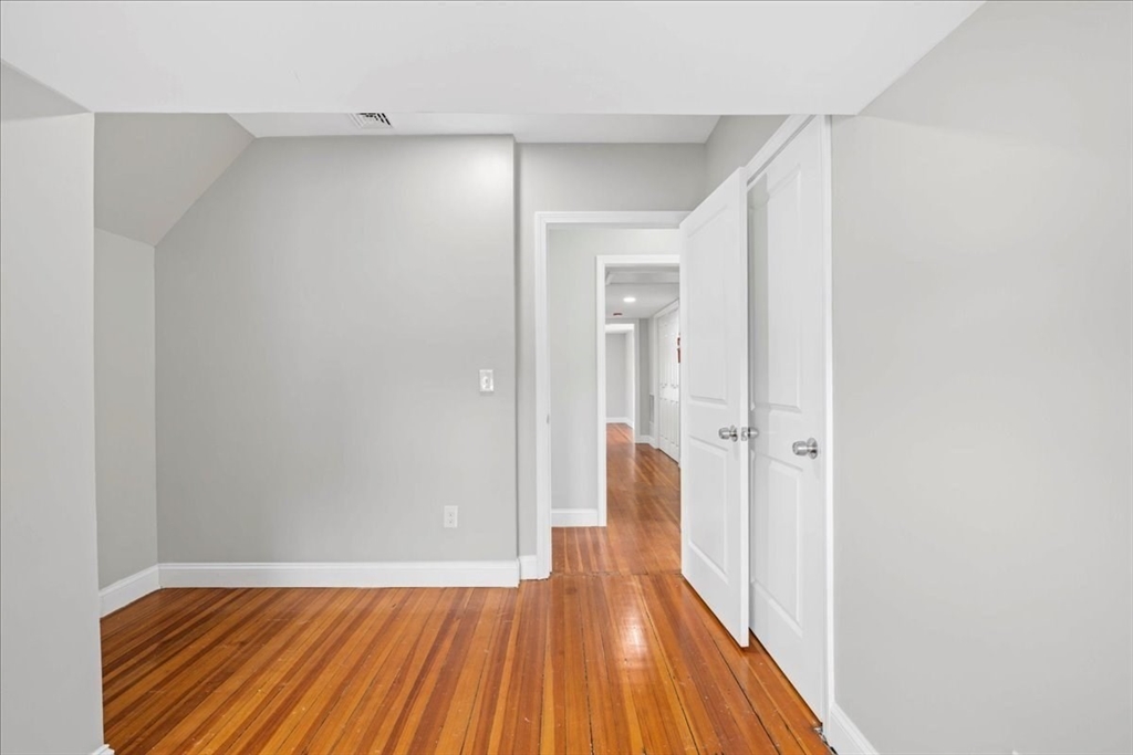 480 White St, Springfield