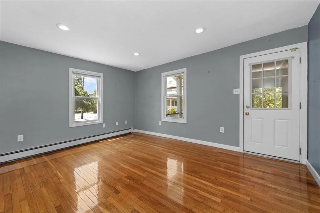 55 Cottage St, Melrose