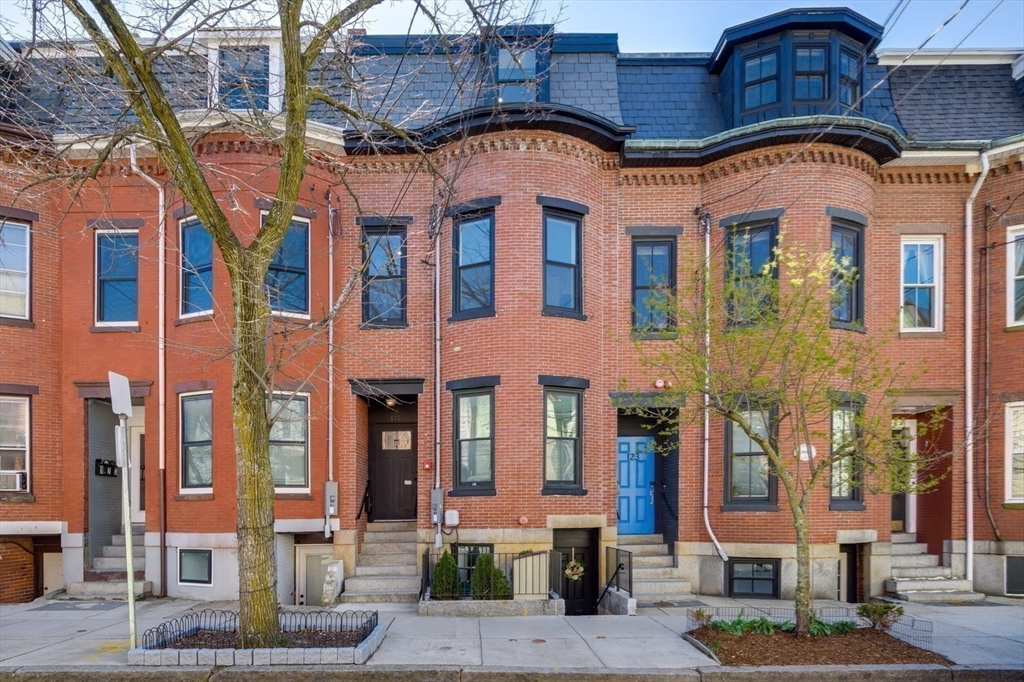 125 Saratoga St ,, East Boston