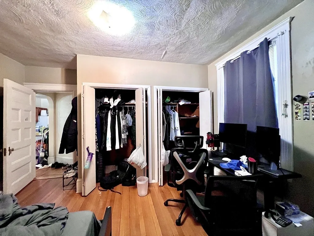 148 Strathmore Rd, Brighton