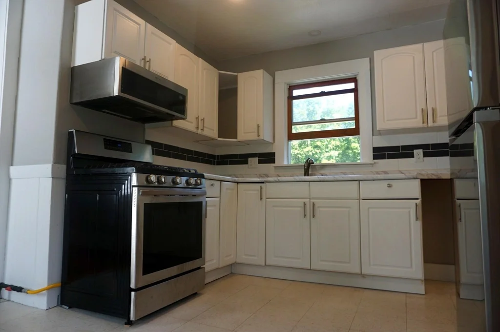 67 Mill St, Pepperell