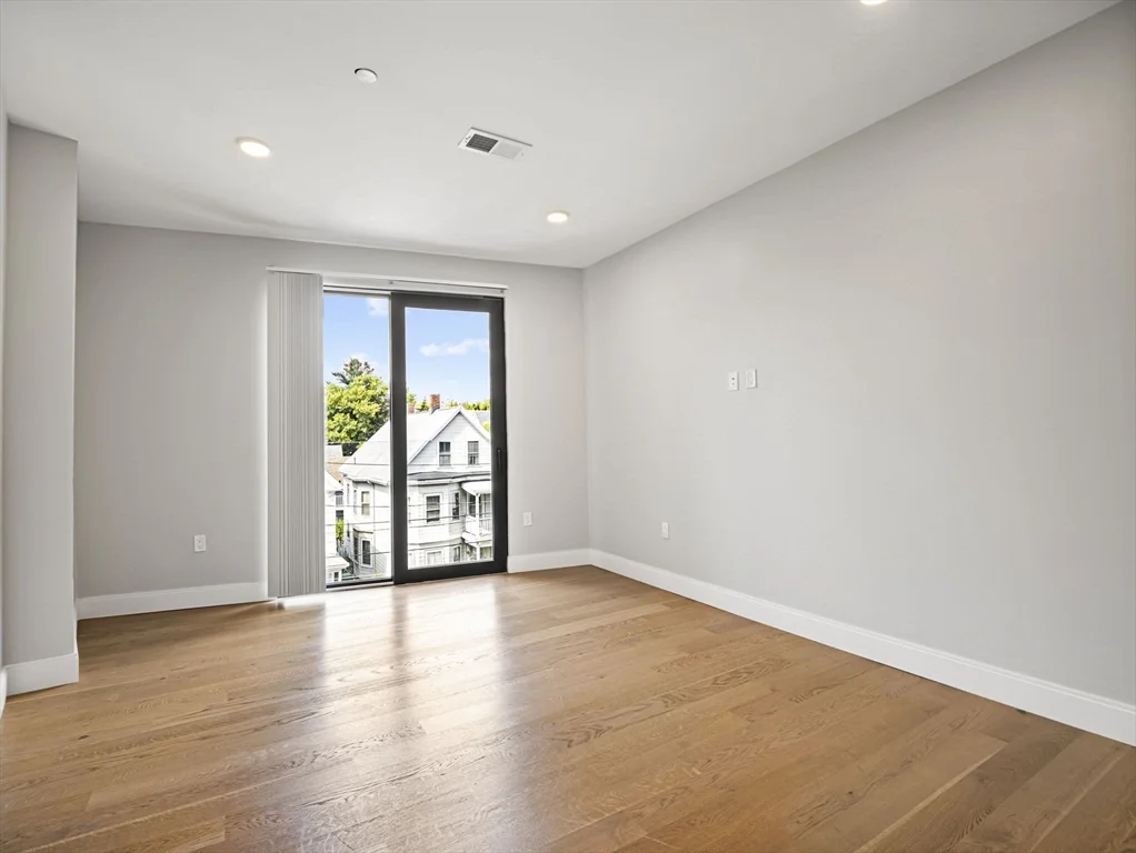 9 Central St, Spring Hill