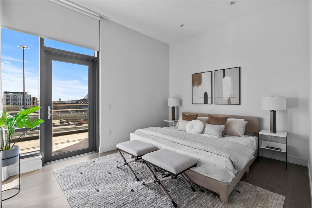 40 Traveler, South End