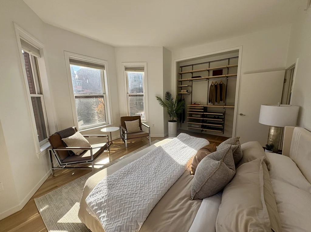 363 Marlborough St, Back Bay