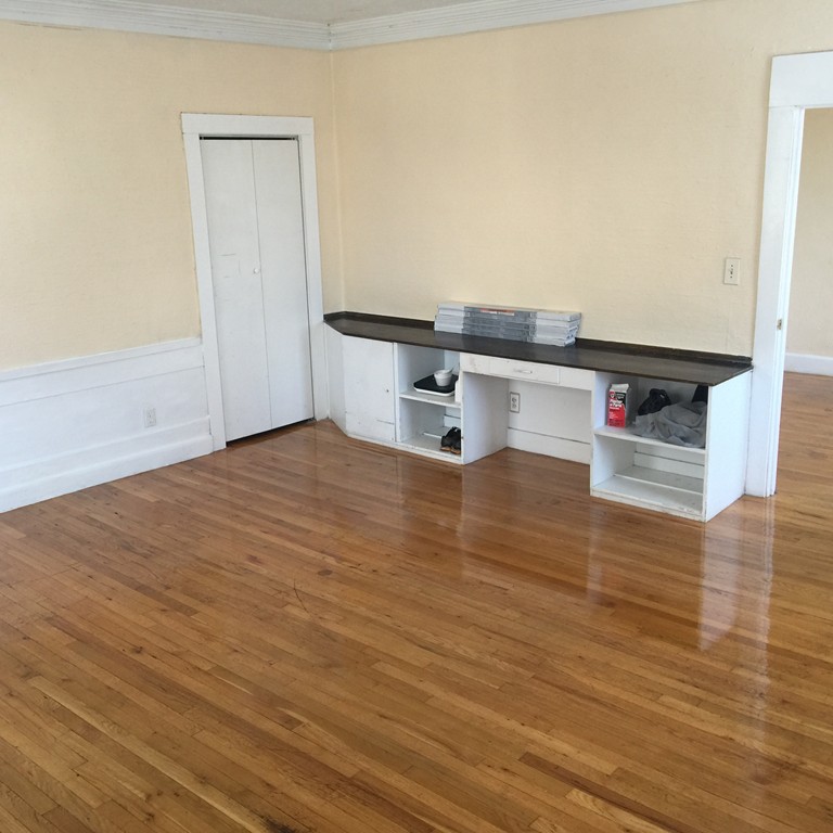 15 Seaver St, Stoughton