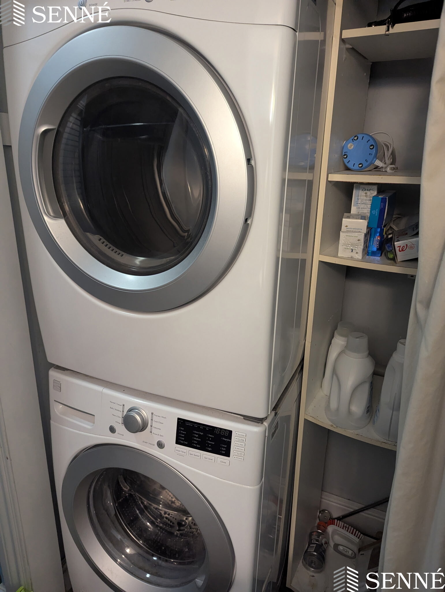 176 Hillside St, Mission Hill