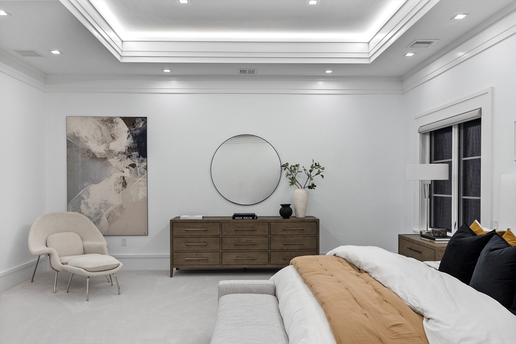 138 Woodland Rd, Brookline