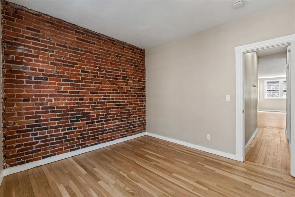 82 Phillips St, Beacon Hill