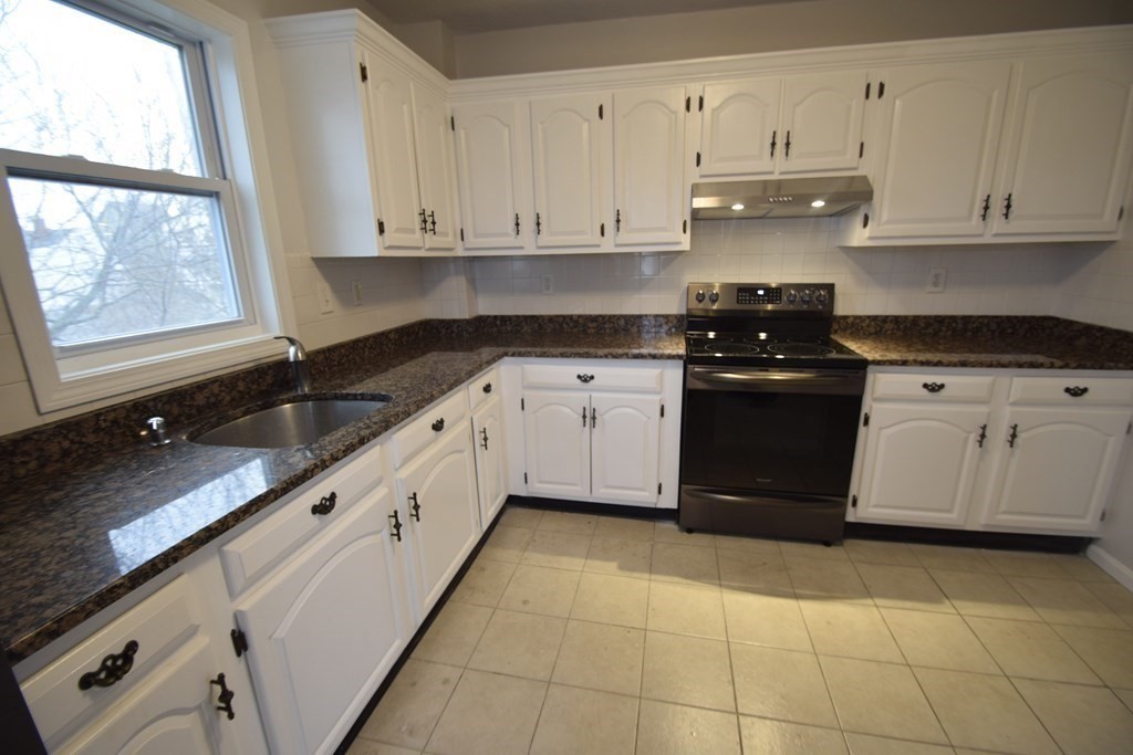 247 School St, Revere