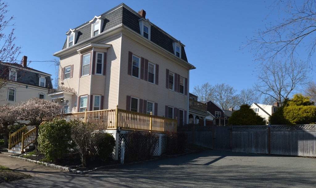 57 Lindall St, Danvers
