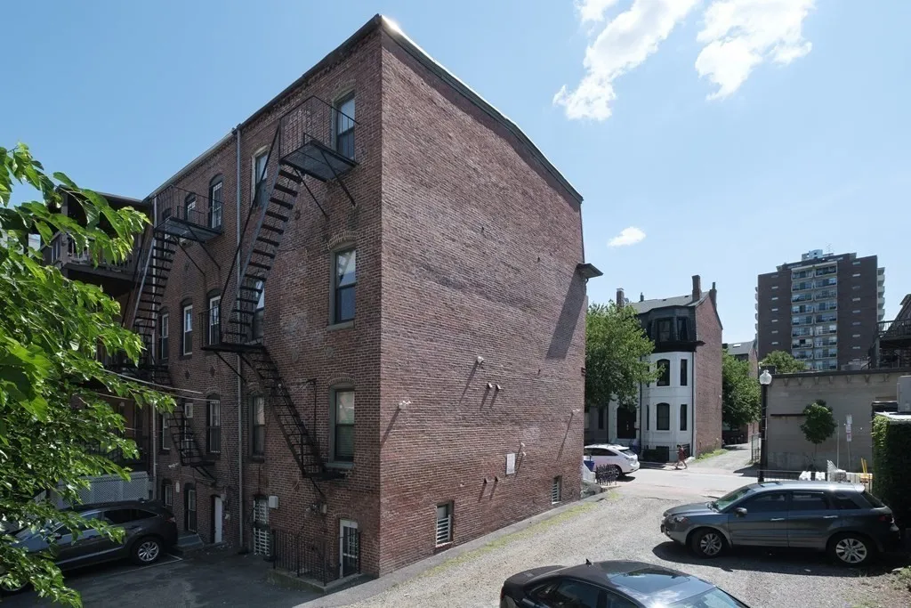 4 Wigglesworth St, Mission Hill