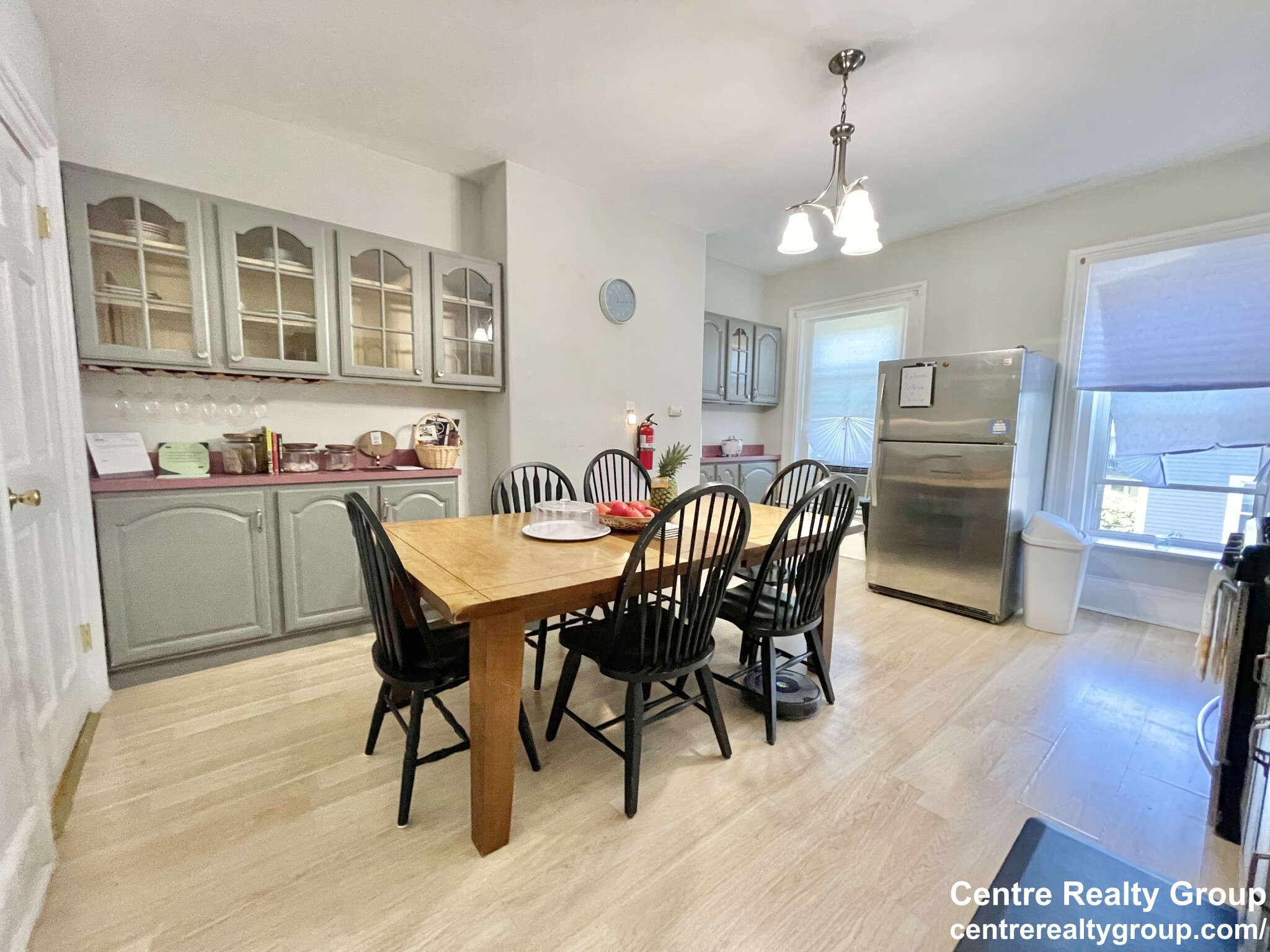 94 Mount Pleasant Ave, Roxbury