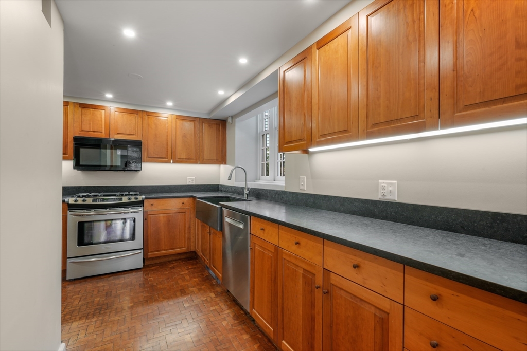 259 Mount Auburn, Harvard Square